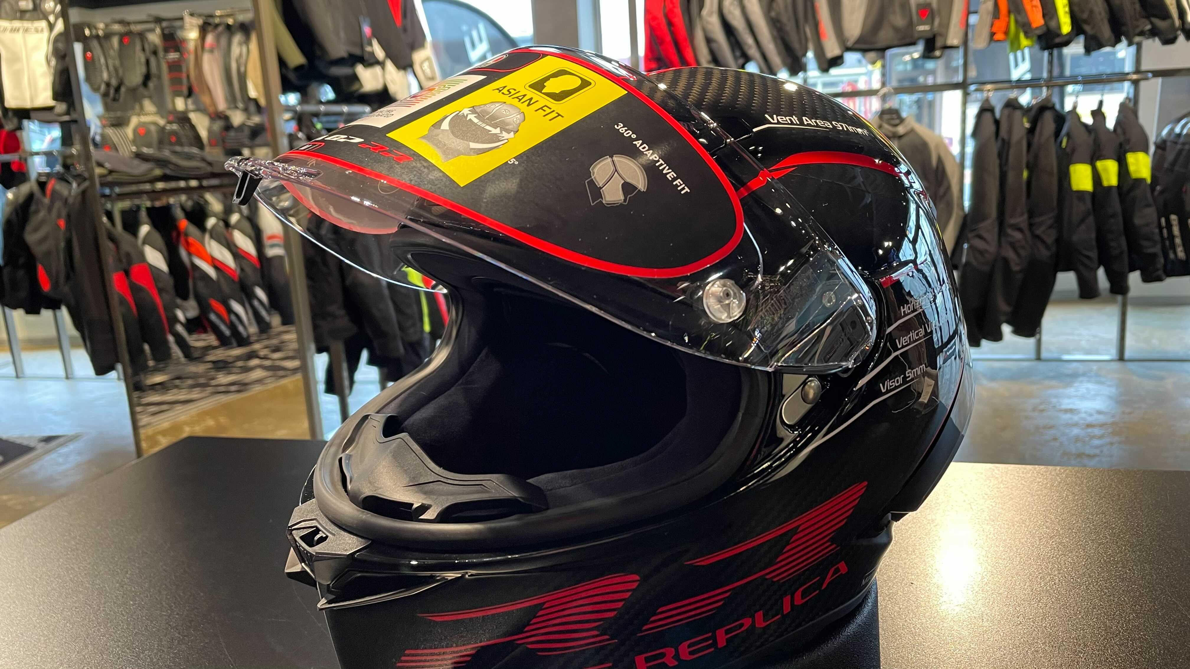 AGVヘルメットメンテナンス方法のご紹介【PISTA GP RR/CORSA R】